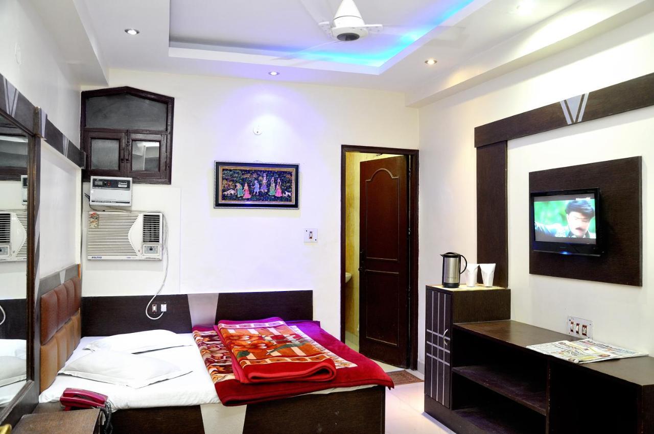 Hotel Peace Point - 1 Min Walking Distance From Station Ню Делхи Екстериор снимка